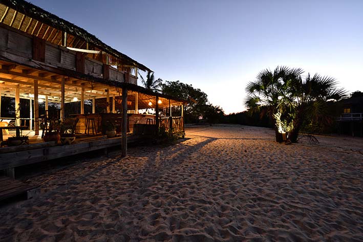 restaurant beach frontage